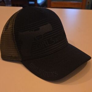 NWT Girls With Guns Snap Back Hat
